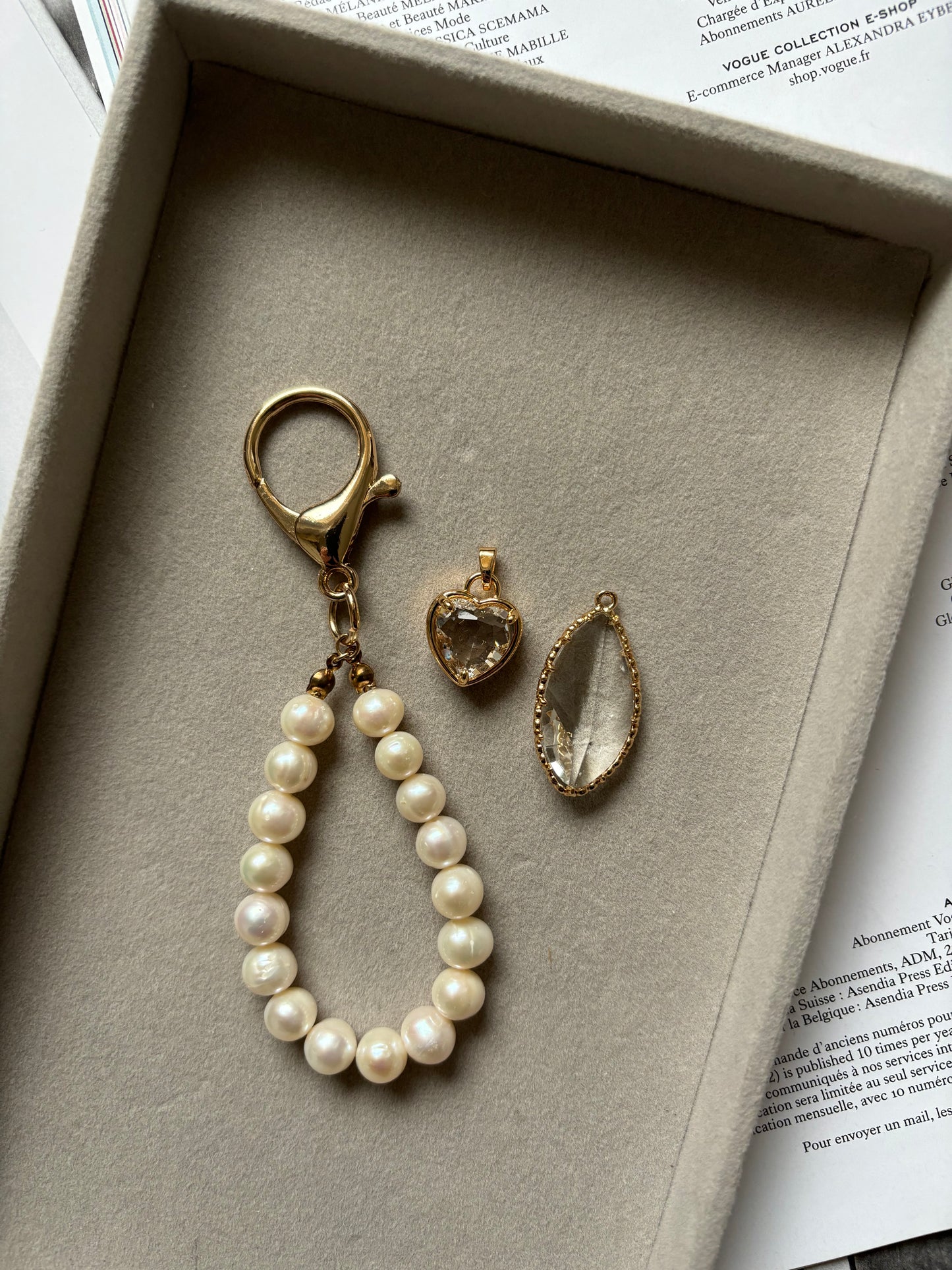 Round pearl bag charm