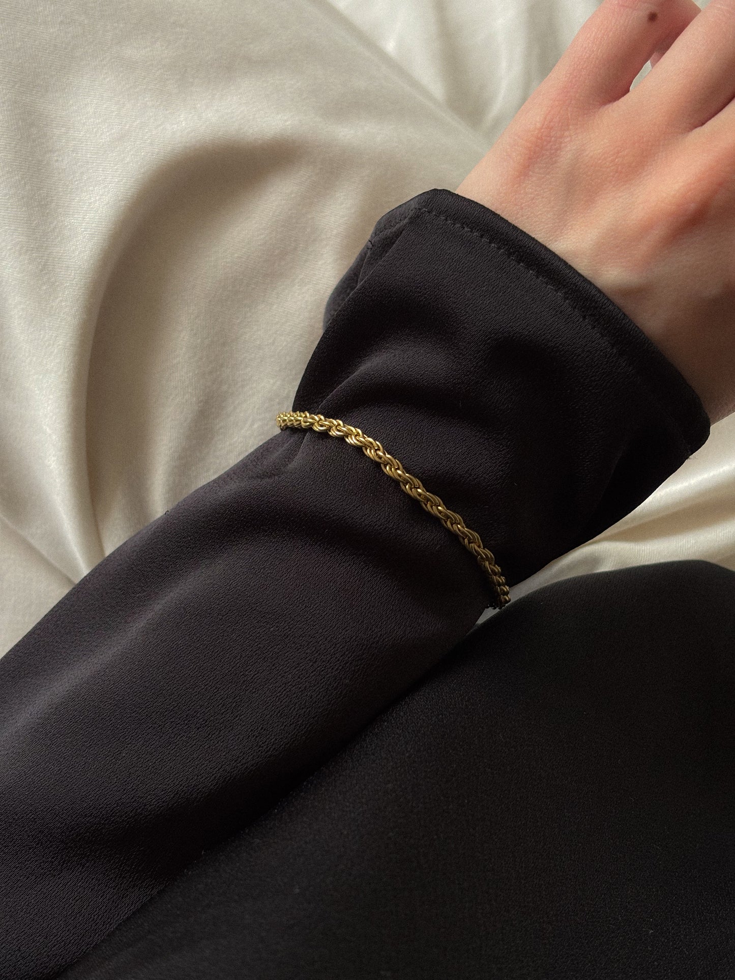 Vintage gold plated braided chain bracelet