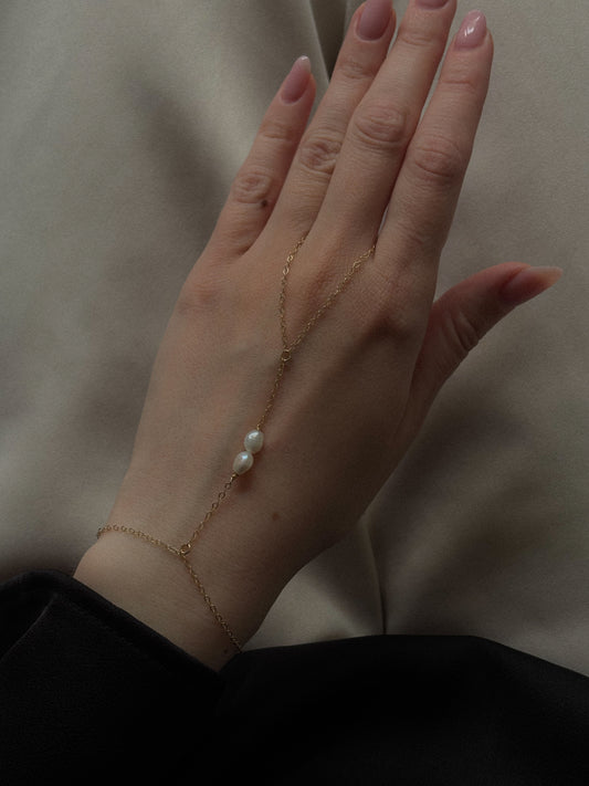 Hand chain with irregular freshwater pearls